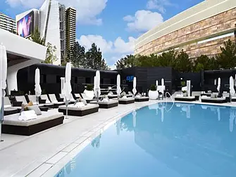 LIQUID Pool Lounge de l’hôtel Aria à Las Vegas